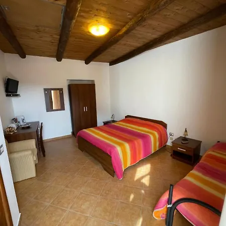 Nocleg ze śniadaniem Antica San Ciriaco 3*