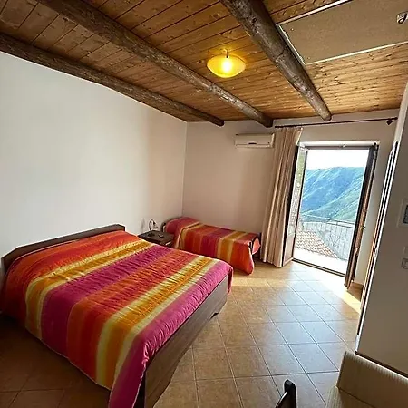 Bed and Breakfast Antica San Ciriaco 3*